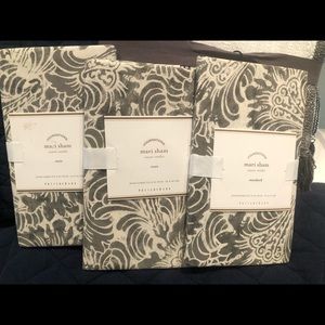 PB:  MARI shams qty 2 Euros, qty 1 Standard